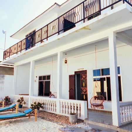 Bed and Breakfast Raha House Нунгви Экстерьер фото