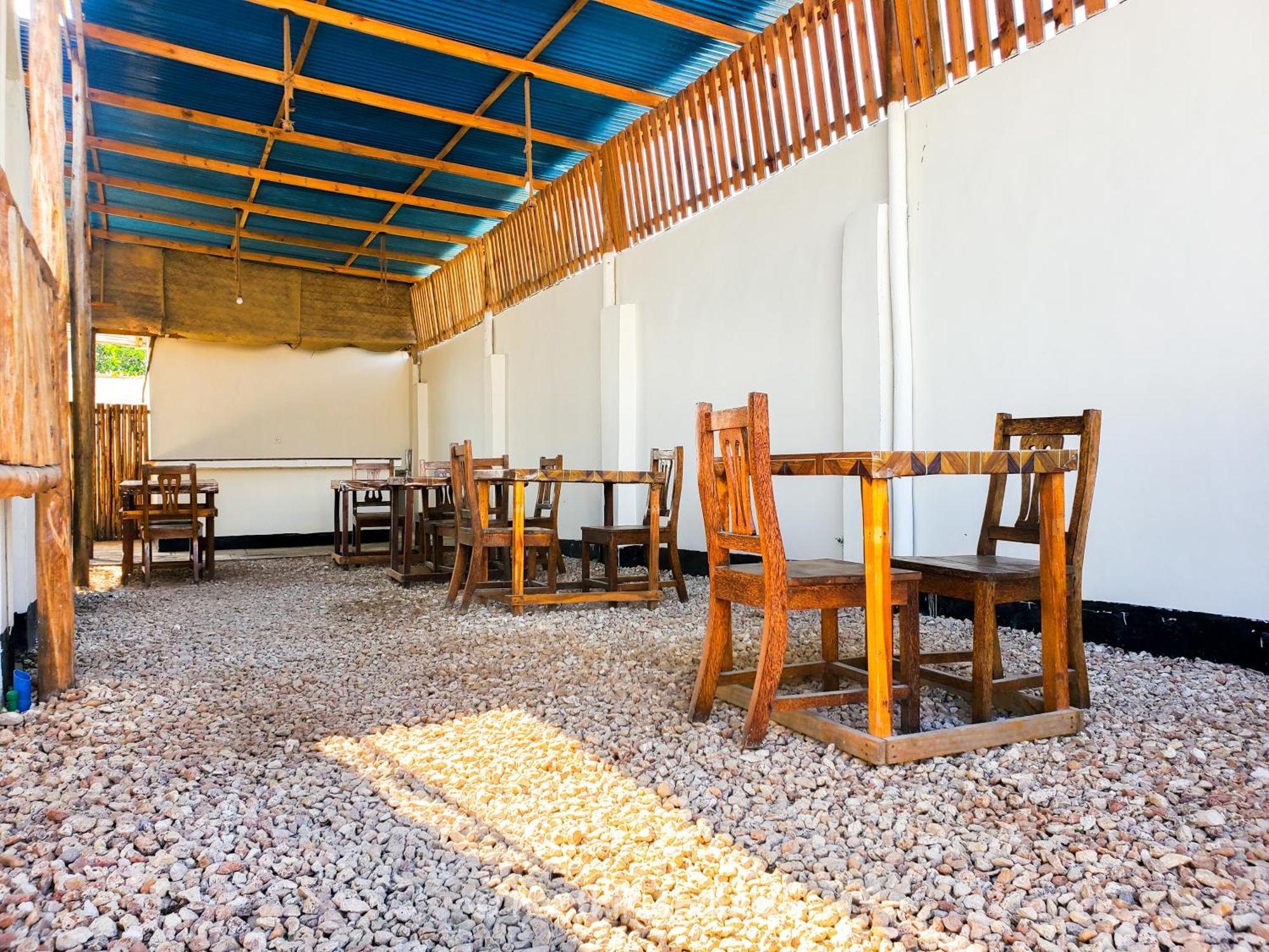 Bed and Breakfast Raha House Нунгви Экстерьер фото