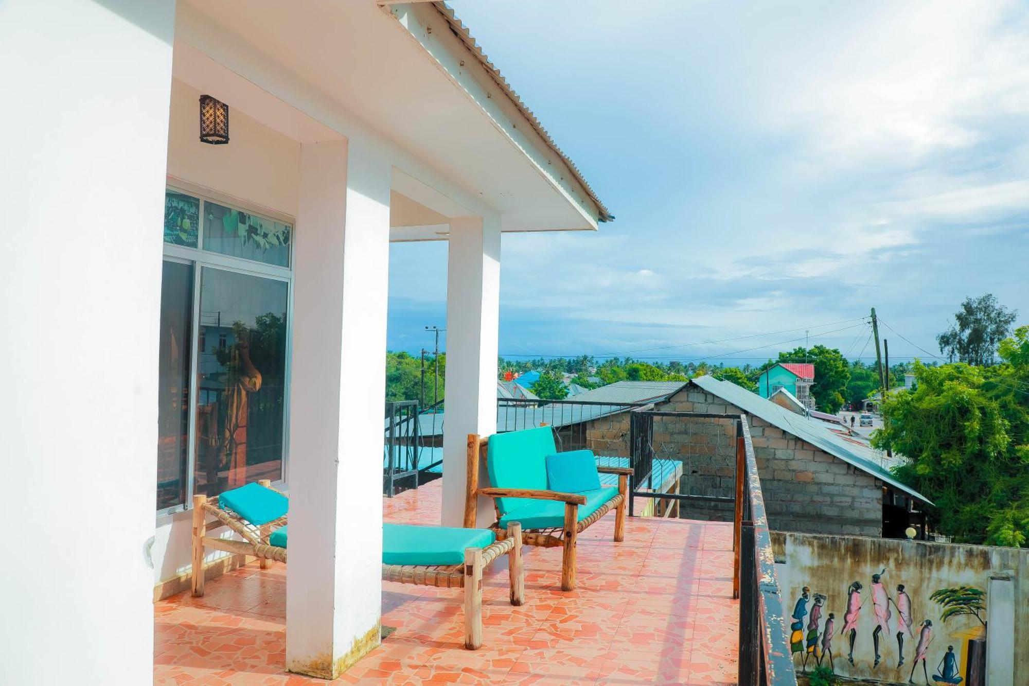 Bed and Breakfast Raha House Нунгви Экстерьер фото