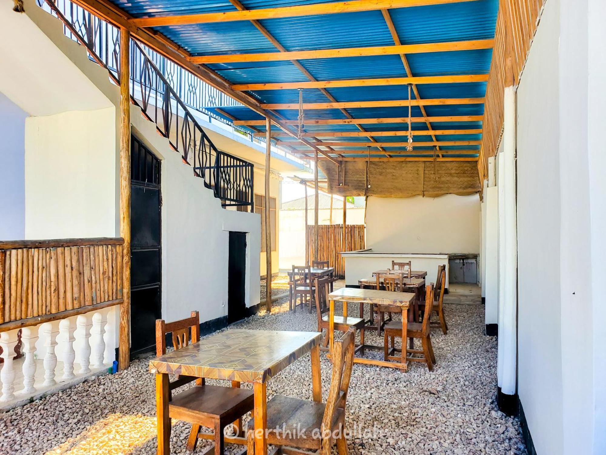 Bed and Breakfast Raha House Нунгви Экстерьер фото